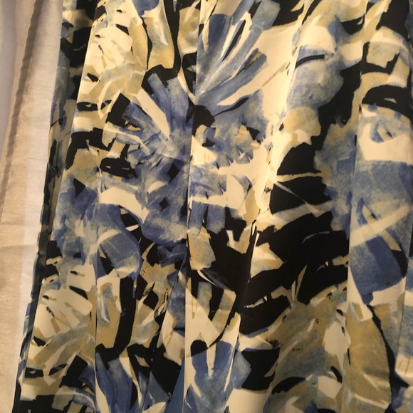 🆕Harve Bernard silky wideleg floral pants SzL E9 - Picture 4 of 10